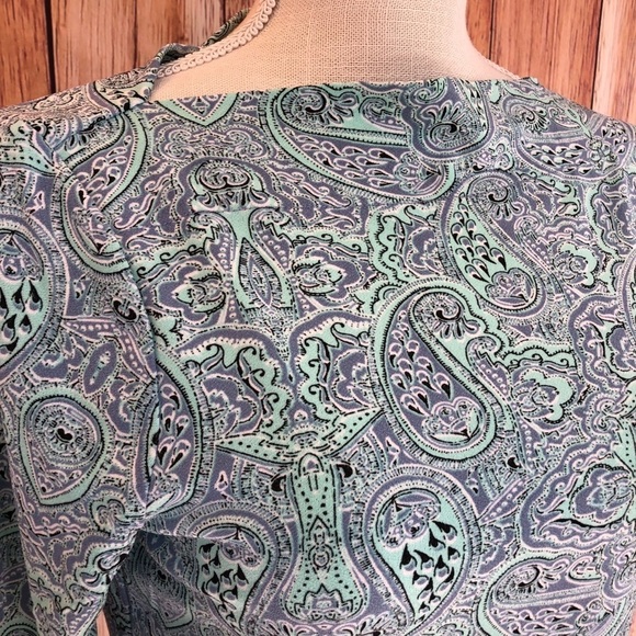 The Limited Blouse - Picture 2 of 3